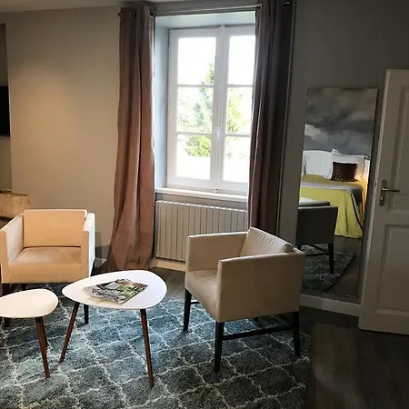 Hotel-restaurant La Montagne 4* Коломбе-ле-дёз-Эглиз