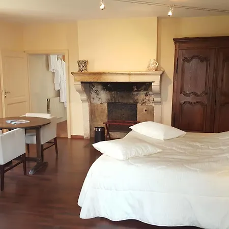 Hotel-restaurant La Montagne 4* Коломбе-ле-дёз-Эглиз